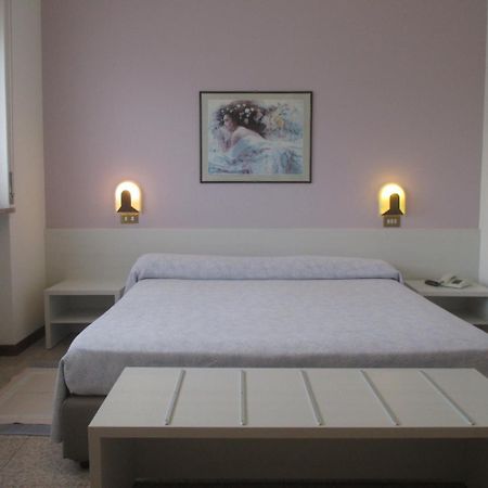 Hotel O'Scugnizzo 2 Belluno Exterior foto