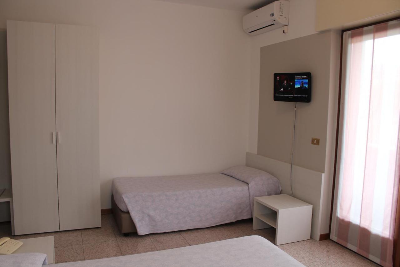 Hotel O'Scugnizzo 2 Belluno Exterior foto