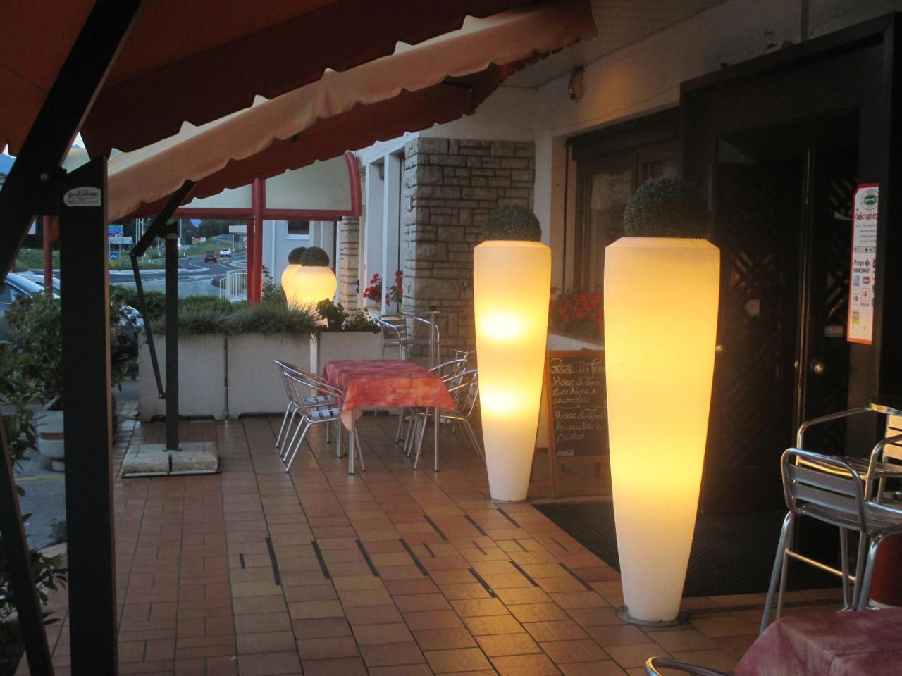 Hotel O'Scugnizzo 2 Belluno Exterior foto
